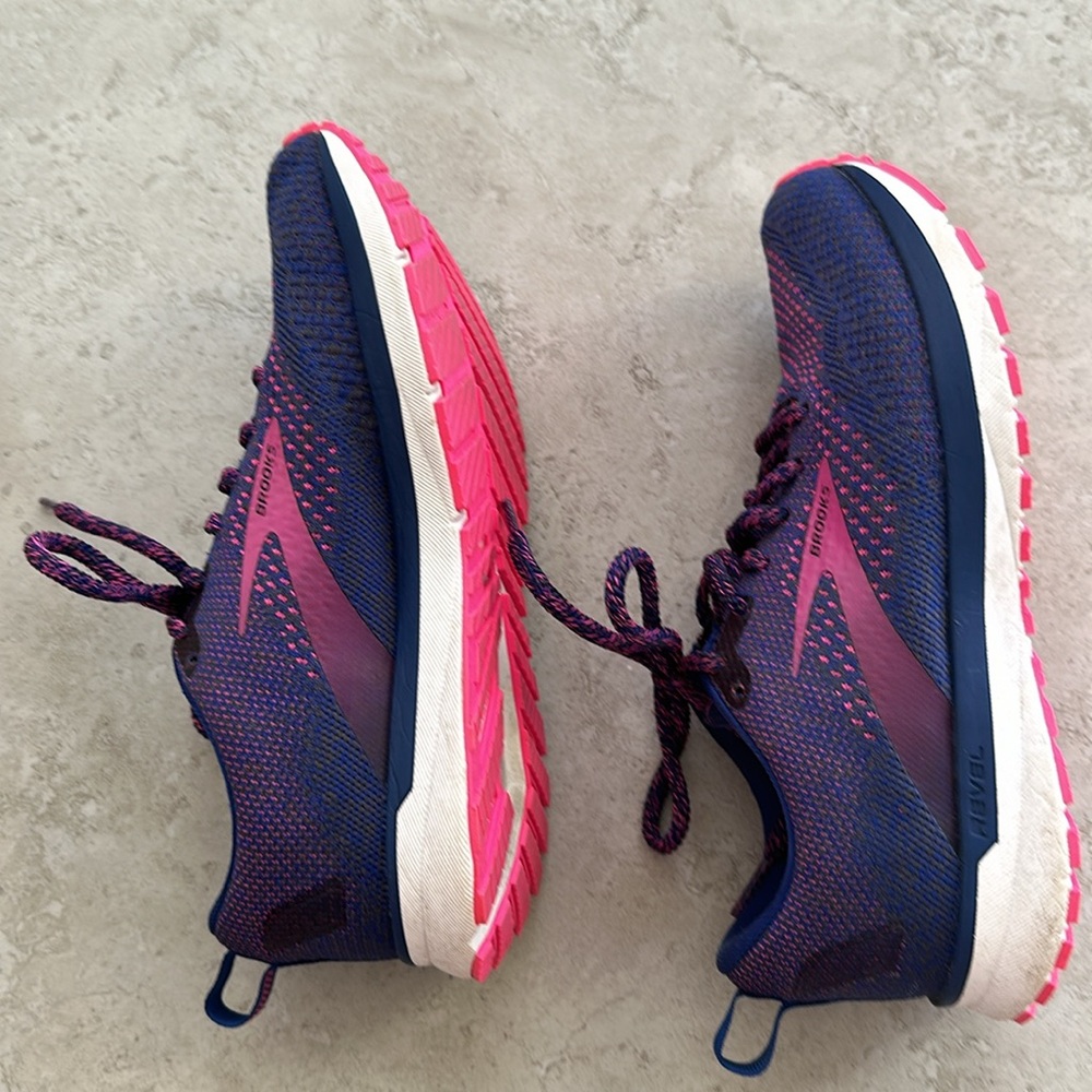 Brooks Revel 4 Women’s Running Shoe - Picture 5 of 7